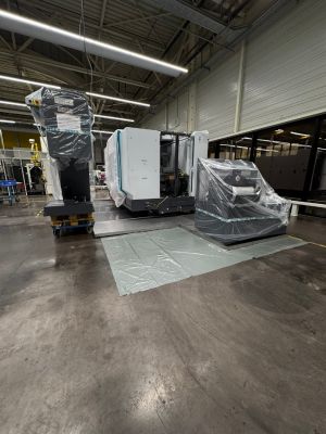 Fabrika Deposunda End&uuml;striyel &Uuml;retim Ekipmanları İ&ccedil; Mekan Kurulum Sahnesi